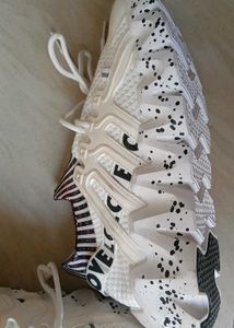 Trendy White Graphic Sneakers