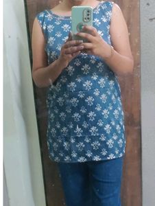 Blue Floral Sleeveless Short Kurti
