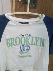 Brooklyn Graphic Tee Size M