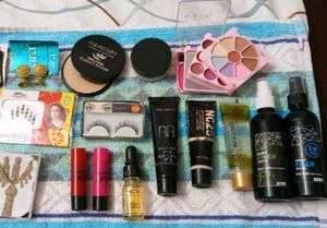 Makeup &amp; Jewelry Bundle