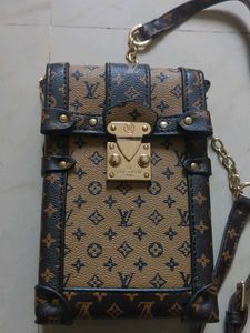 Louis Vuitton Mobile Sling