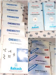 Neet &amp; JEE Aakash Prep Big Set + Free Extra Books