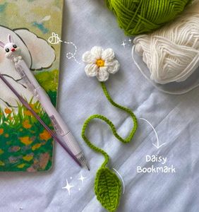 Crochet Daisy Bookmark