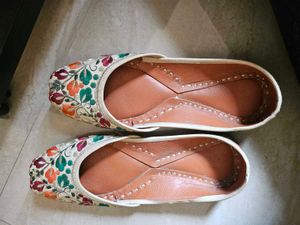 Ethnic Flats Or Mojaris