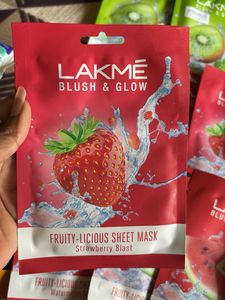 Lakme Blush &amp; Glow Sheet Mask Bundle