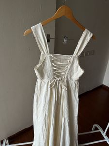 NEW LOOK Square Neck Back-Tie Midi Dress in White