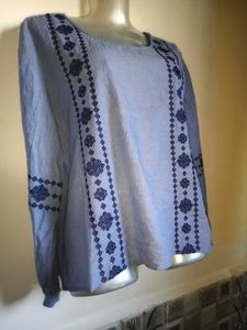 🎁Buy 1, Get 1 Free🎁Blue Embroidered Top Size S/M