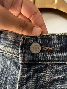 Levis jeans