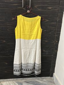 ATEESA Straight Sleeve Less Cotton Kurti