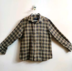 men's brown check patterned shirt
