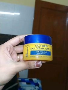 Goji Berry DAY CREAM + SPF 15 With Vitamin C