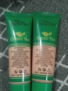 Fabsecret green Tea Foundation