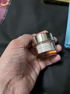 Estee Lauder Revitalizing Anti-Aging Creme
