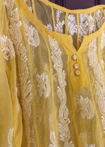 Combo Of Stunning Chickenkari Kurthi&amp; Lipstick