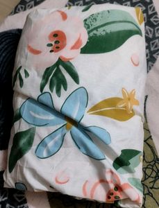 Floral Design Double Bedsheet With Pillow Covers