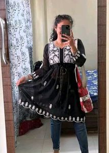 Urbane Fashionista Woman&#39;s New Design Top&amp;Tunics