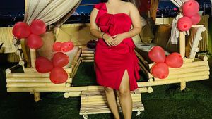 one time used this dress amazing dres