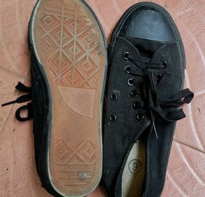 Plain Black Sneakers