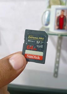 SANDISK Extreme 64 GB SDHC Card