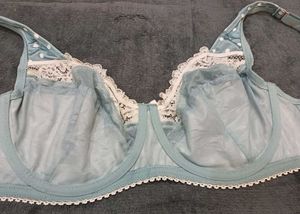 branded non padded bra 36E