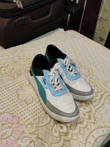 Puma Sneakers