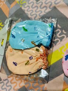 Set Of 6 Baby Mittens &amp; 2 Socks