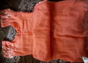 Embroidered sleeveless kurta set