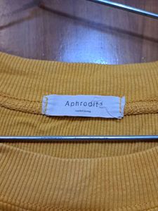 Aphrodite ribbed top