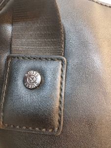 GUESS Crossbody Bag💥