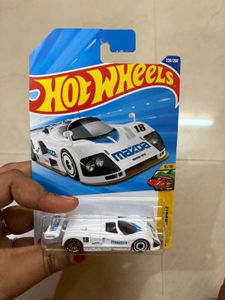 Hot Wheels Bugatti Bolide &amp; Mazda 787B Set
