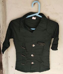 Women Green Top