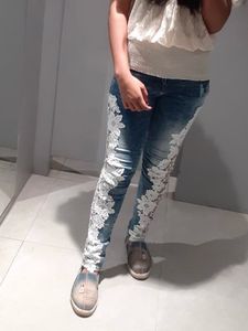 Denim jeans With Floral Pattern