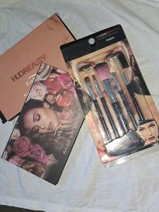 Huda Beauty Eyeshadow Palette And Makeup Brush