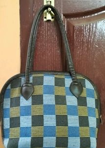 Jute shoulder bag