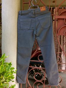 Branded New Jeans For Women 🤍🤍🤍