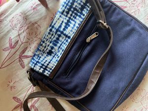 like new from reliance sling bag