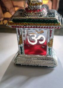 Om Showpiece