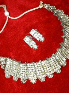 Sparkling Rhinestone Choker Necklace