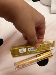 MyGlamm SUPER SERUM Concealer