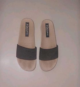Stylish Women's Flats