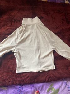 URBANIC FITTED TOP
