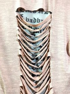 Back cut design casual Tshirt🎀