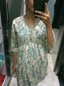 Light Green Short Kurtis With Pant