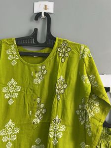 Green Kurta Set (L)
