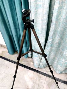 Camera Tripod ( broken) 💔