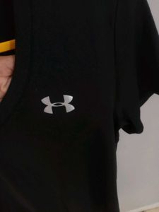 Under Armour v-nack T-Shirt