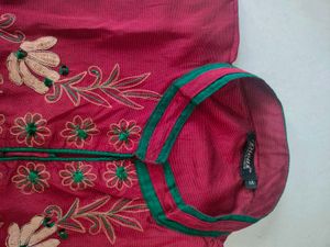 Sleeveless Embroidery Kurti