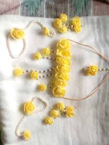 Haldi Jwellery Set