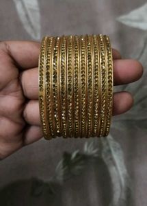 Set Of 4 Types Bangles