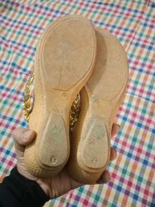 GOLD COLOUR HEELS